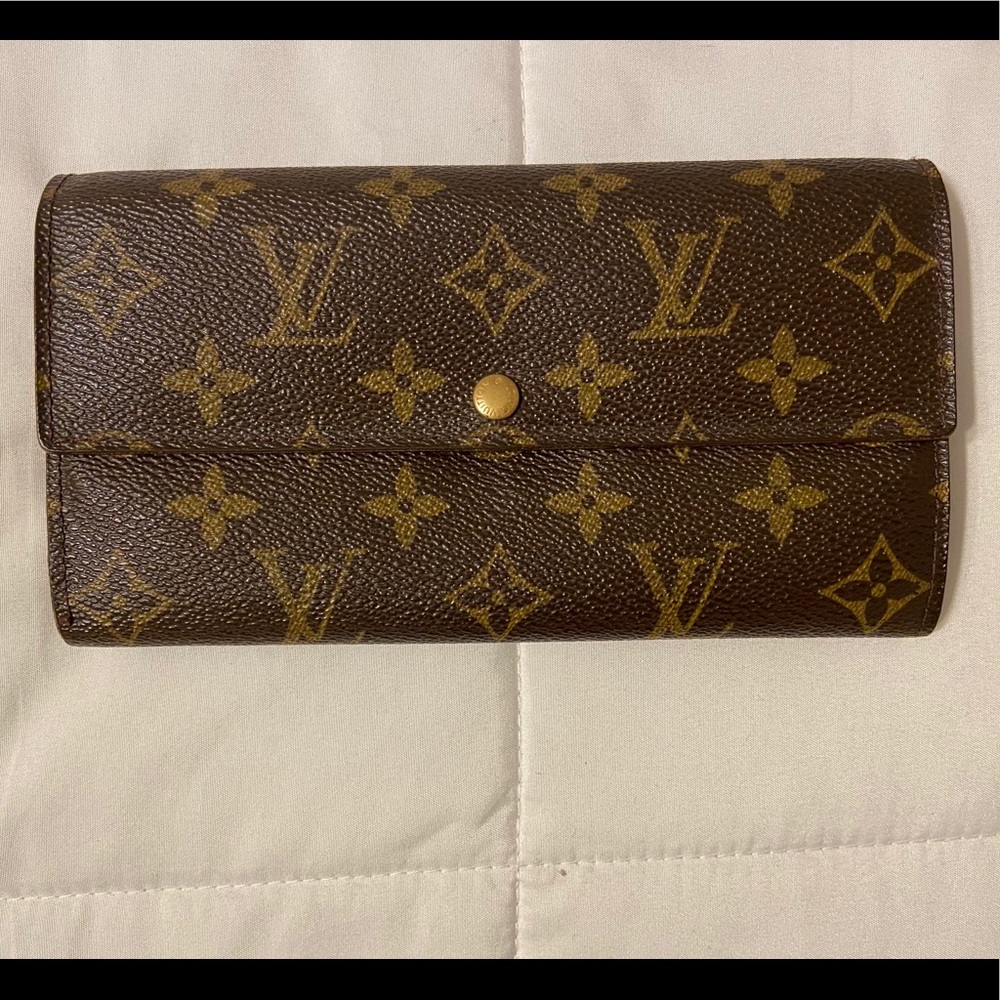 Louis Vuitton Vintage Monogram Sarah Wallet